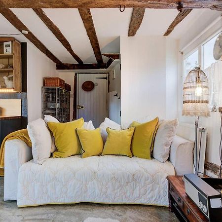 The Dairy, One Bedroom Cottage In A 15Th Century Farmhouse Parham Εξωτερικό φωτογραφία